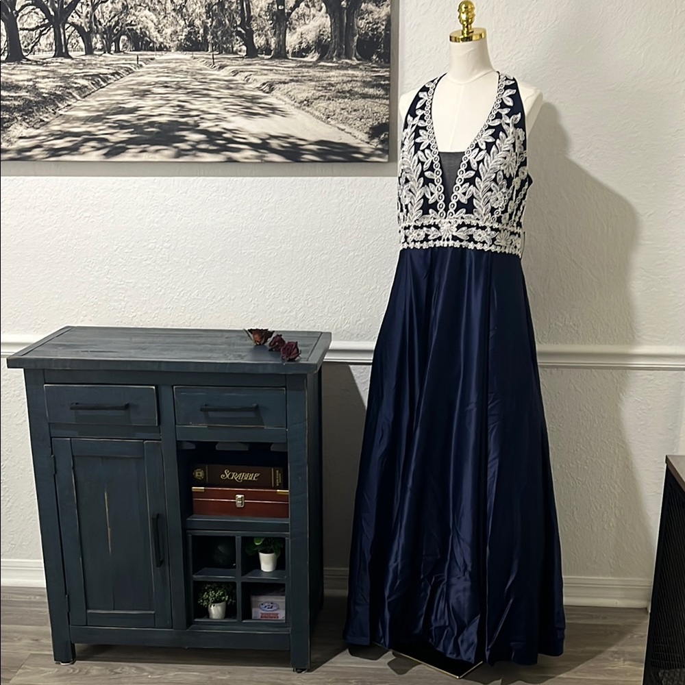 Elegant Navy Blue Gown with White Floral Embroidery NWT